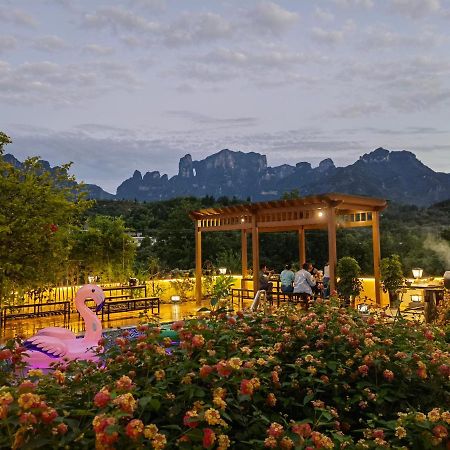 Heaven'S Gate Home Stay --Free Pick Up Service--Panoramic View Of Tianmen Mountain 장가계 외부 사진
