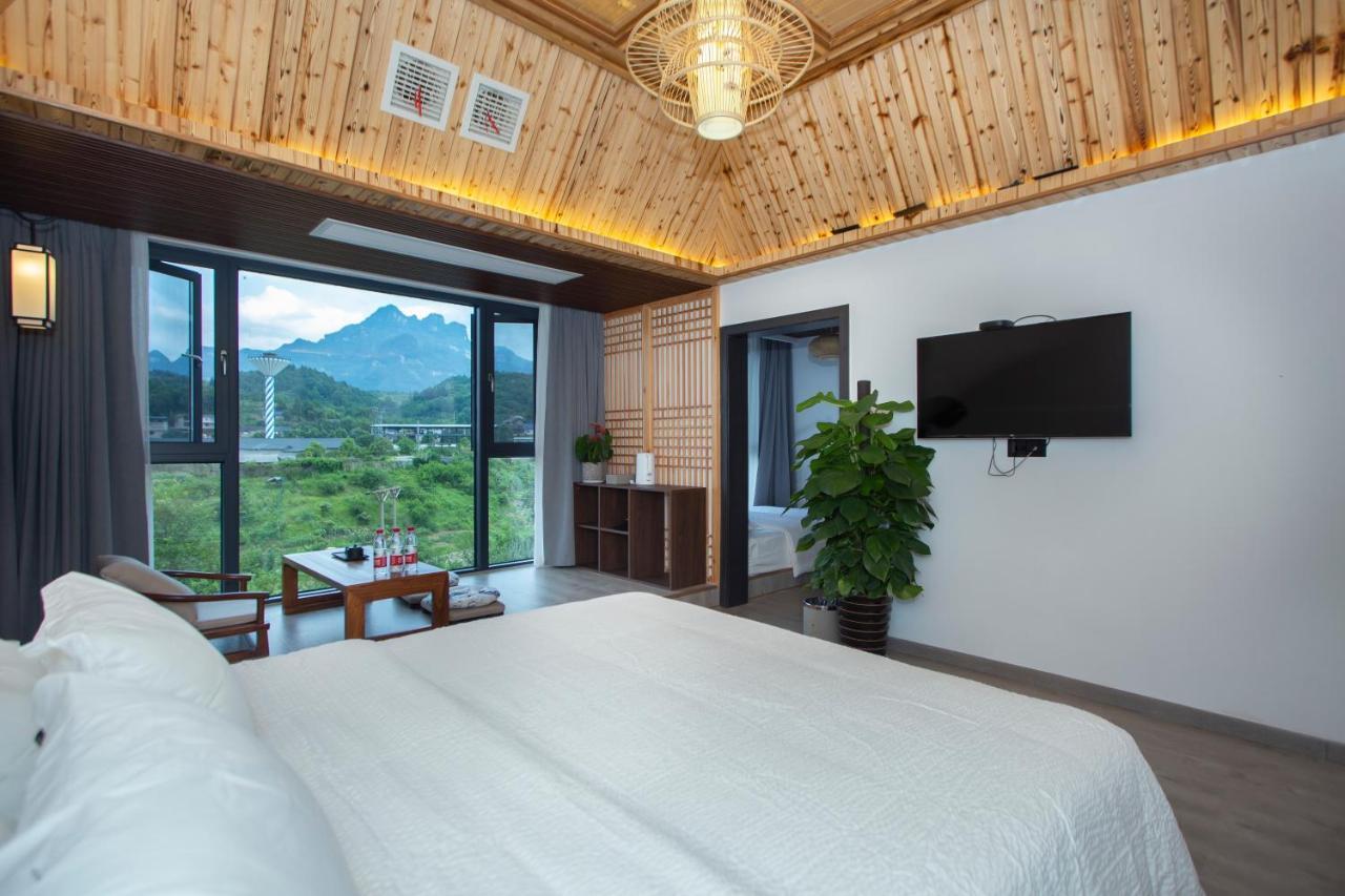 Heaven'S Gate Home Stay --Free Pick Up Service--Panoramic View Of Tianmen Mountain 장가계 외부 사진